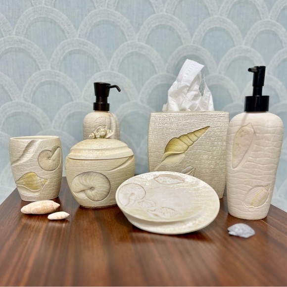 Croscill Beach Haven Seashell-Themed Bath Accessory Set of (6) - Picture 1 of 12